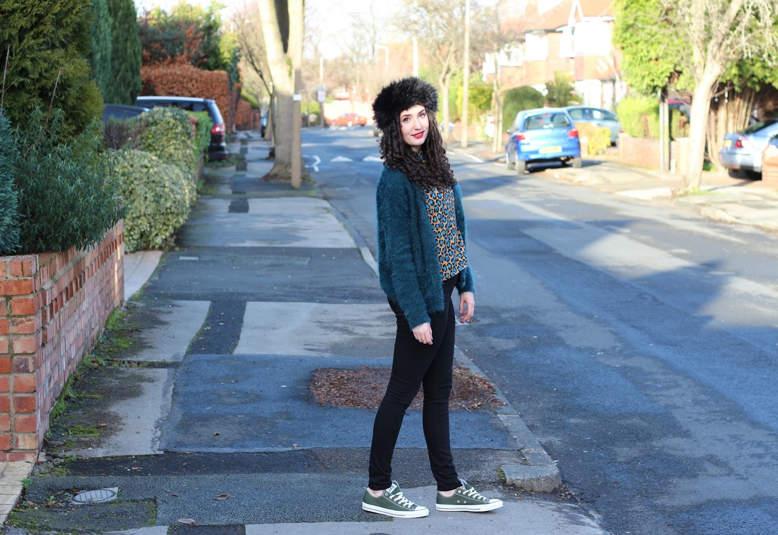 green converse outfit