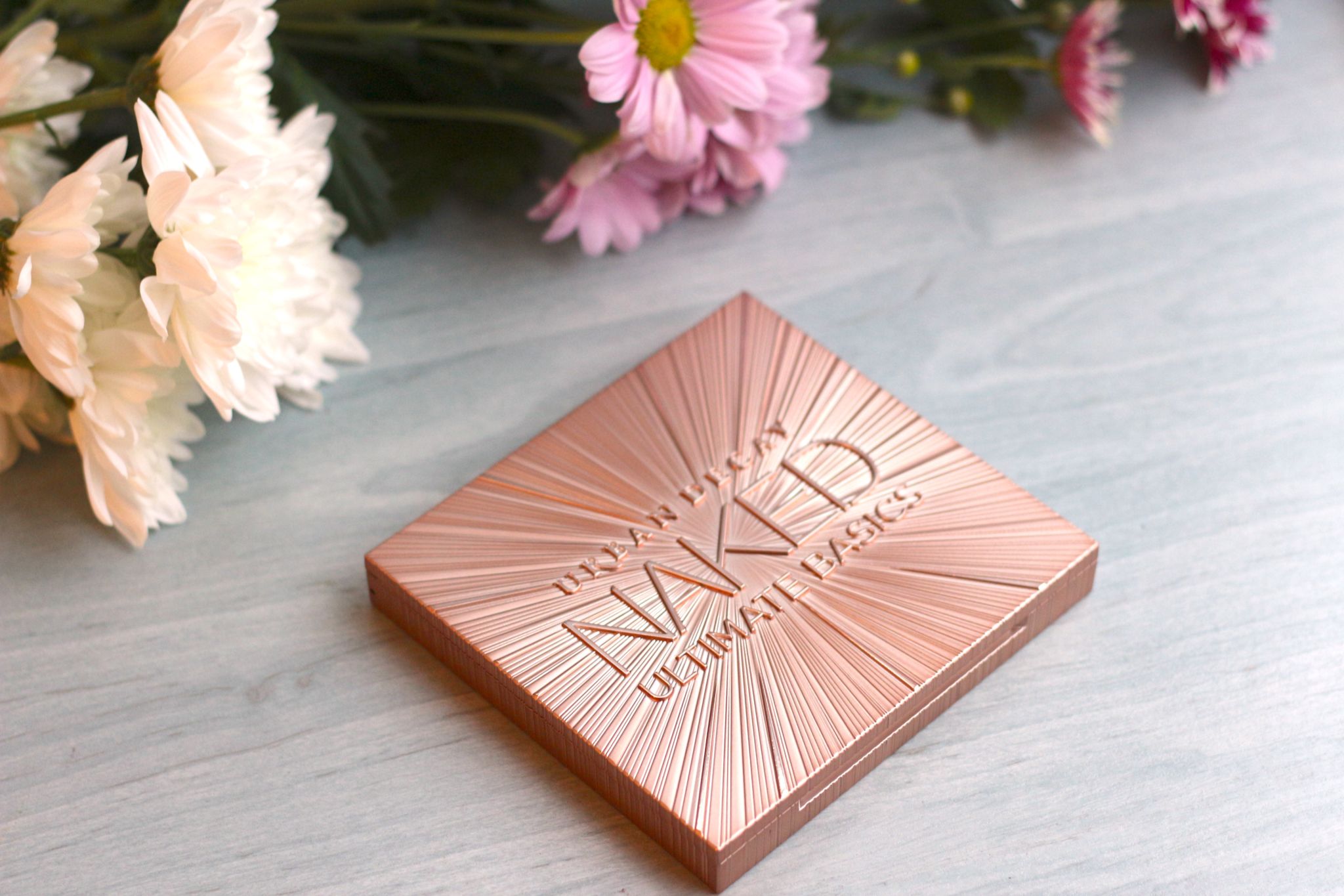 Urban Decay Naked Ultimate Basics Eyeshadow Palette Review and swatches